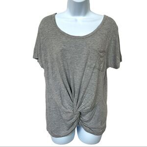 ❤️ VENUS Gray Twist Front Pocket Tee Size S ❤️